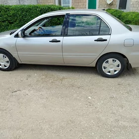 Mitsubishi Lanser 2009