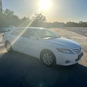Toyota Camry 2010