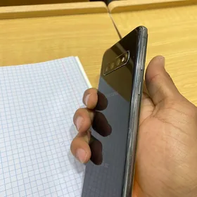 Samsung s10