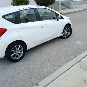 Nissan Versa Note 2013