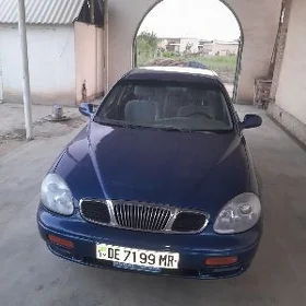 Daewoo Leganza 2000