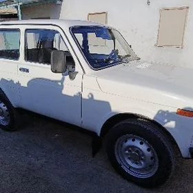 Lada Niva 1988