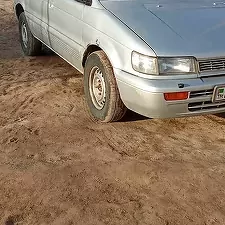 Mitsubishi Chariot 1993
