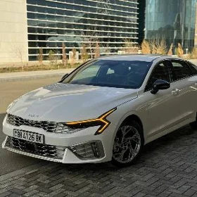 Kia K5 2025