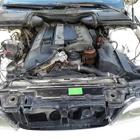 BMW E39 2001