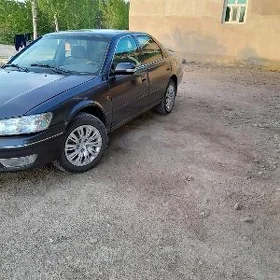 Toyota Camry 2000
