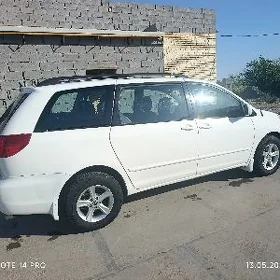 Toyota Sienna 2008