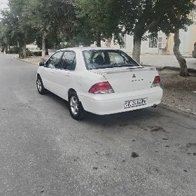 Mitsubishi Lanser 2002