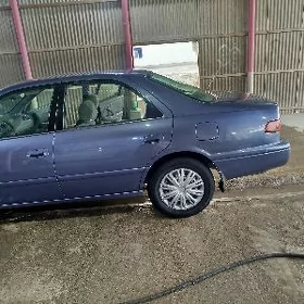 Toyota Camry 2000