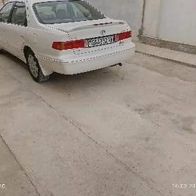 Toyota Camry 2000