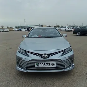 Toyota Camry 2021