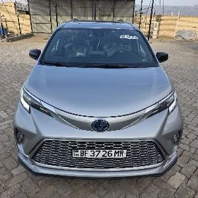 Toyota Sienna 2023