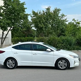 Hyundai Elantra 2019