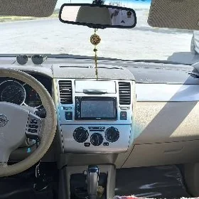 Nissan Versa 2010