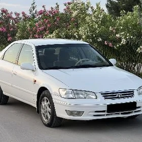 Toyota Camry 2000