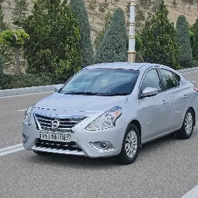 Nissan Versa 2015