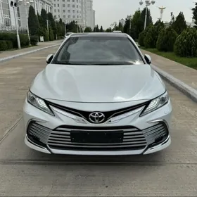 Toyota Camry 2023