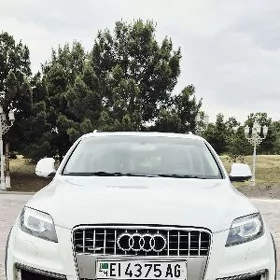 Audi Q7 2013