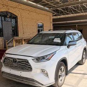 Toyota Highlander 2023