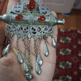 kumush broshka