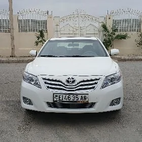 Toyota Camry 2011