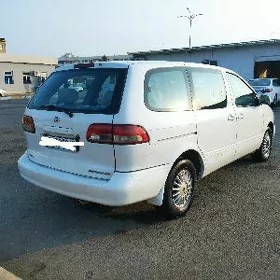 Toyota Sienna 2001