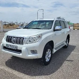 Toyota Land Cruiser Prado 2013