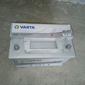 Akumlator varta 12 vt  77 ah