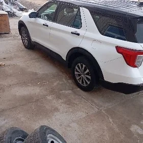 Ford Explorer 2021