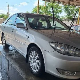 Toyota Camry 2004