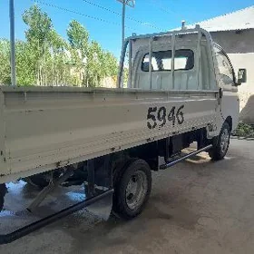 Kia Bongo 2013