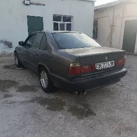 BMW 525 1990