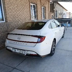 Hyundai Sonata 2022