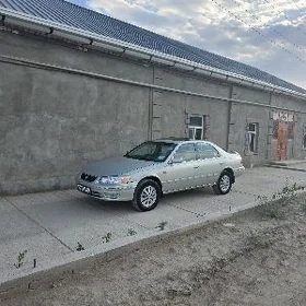 Toyota Camry 2000