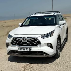 Toyota Highlander 2021