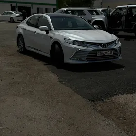 Toyota Camry 2022