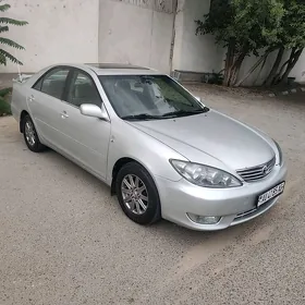 Toyota Camry 2004
