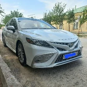 Toyota Camry 2022