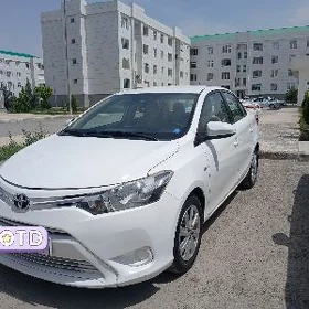 Toyota Yaris 2015