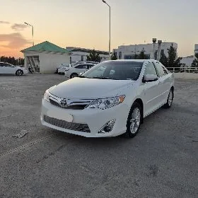 Toyota Camry 2012