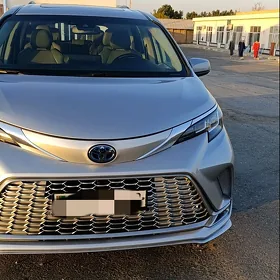 Toyota Sienna 2022