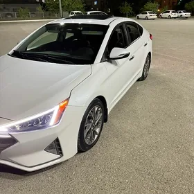 Hyundai Elantra 2020