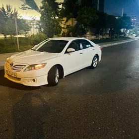 Toyota Camry 2011