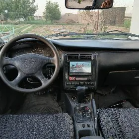 Toyota Corona 1995