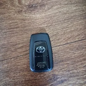 Camry pult