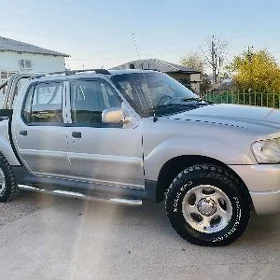 Ford Explorer Sport Trac 2005