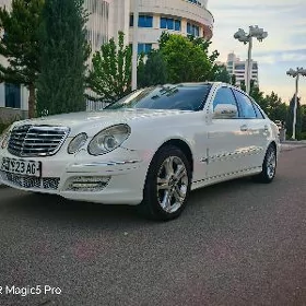 Mercedes-Benz E320 2005