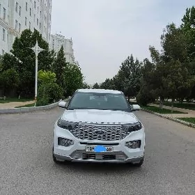 Ford Explorer 2022