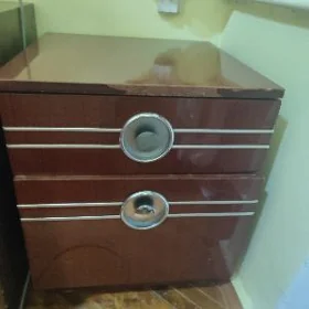 тумбочки прикроватный 2шт.