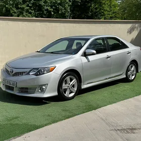 Toyota Camry 2012